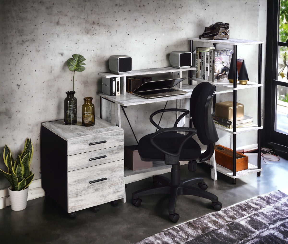 Nypho 复古黑白饰面书桌