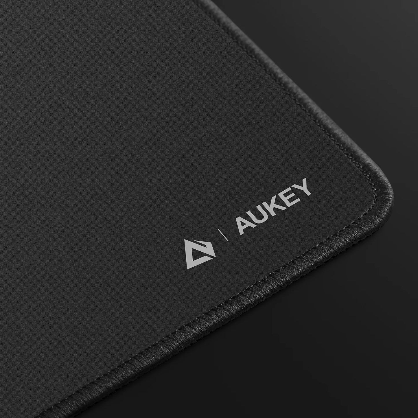 AUKEY Mouse Pad with Black Non-Slip Rubber Base and Anti-Fraying Stitched Edges 13.7"×9.9"